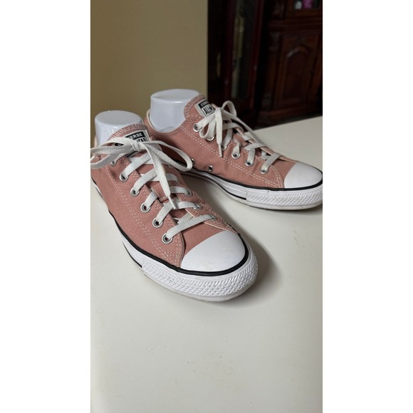 Converse all Star Low Top Chuck Taylor Sneakers pink Women's Size 9.5/M 7.5 - Picture 2 of 9